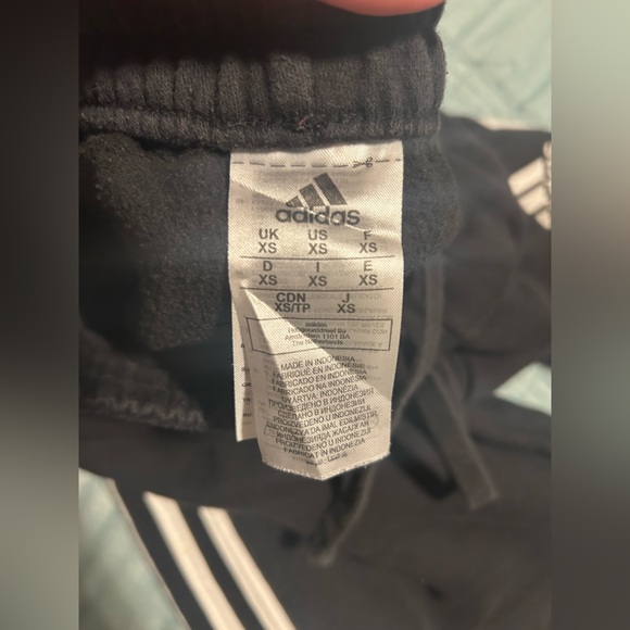 Adidas Kids Black Sweat Pants w/ Drawstring and pockets - size xs - Picture 9 of 10